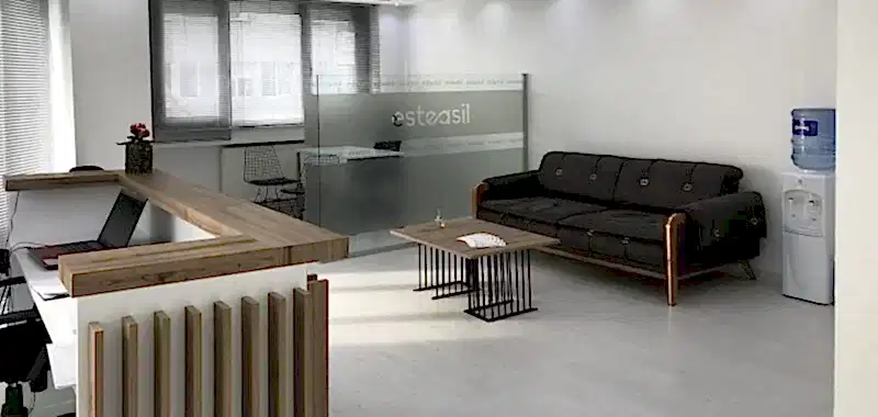 FD2C8423-B3CD-4458-8046-E506D2536E4C